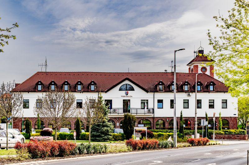 Városháza 14 w